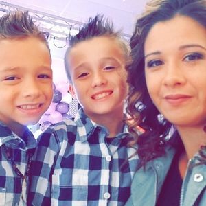 Meet your Posher, Nakia